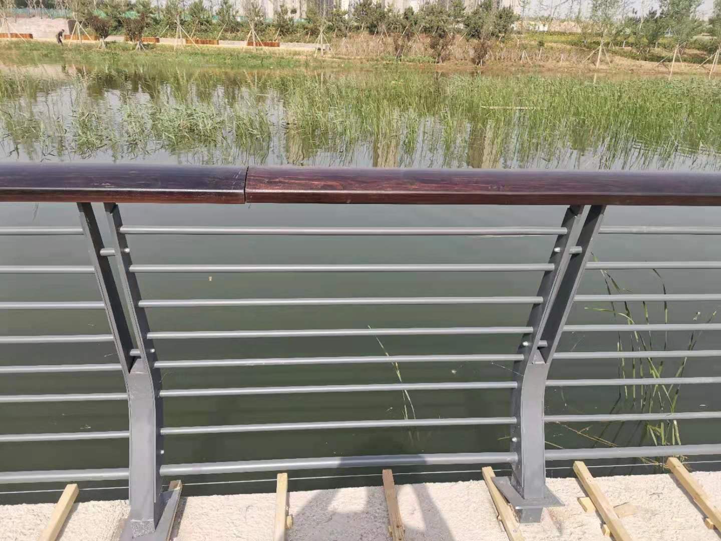衢州市桥梁防撞护栏不锈钢护栏 - 一站式服务